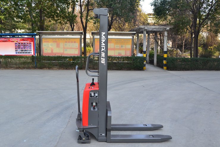 湖南榮洲機(jī)械設(shè)備有限公司,移動式升降平臺價(jià)格,湖南升降貨梯,塑料托盤批發(fā),固定式升降平臺,曲臂式升降平臺,汽車尾板,全電動叉車 湖南榮洲機(jī)械設(shè)備有限公司,移動式升降平臺價(jià)格,湖南升降貨梯,塑料托盤批發(fā),固定式升降平臺,曲臂式升降平臺,汽車尾板,全電動叉車