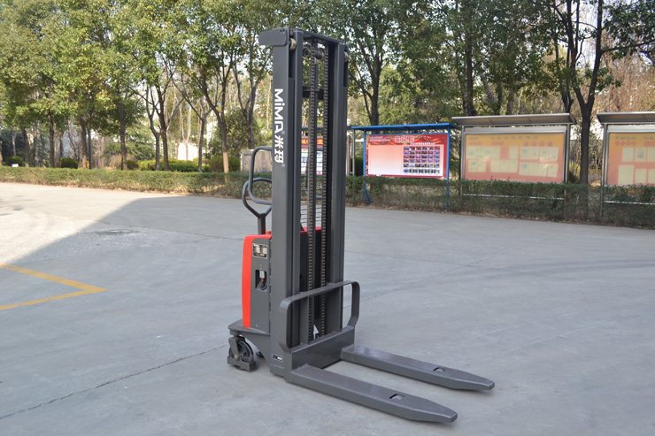 湖南榮洲機(jī)械設(shè)備有限公司,移動式升降平臺價(jià)格,湖南升降貨梯,塑料托盤批發(fā),固定式升降平臺,曲臂式升降平臺,汽車尾板,全電動叉車 湖南榮洲機(jī)械設(shè)備有限公司,移動式升降平臺價(jià)格,湖南升降貨梯,塑料托盤批發(fā),固定式升降平臺,曲臂式升降平臺,汽車尾板,全電動叉車