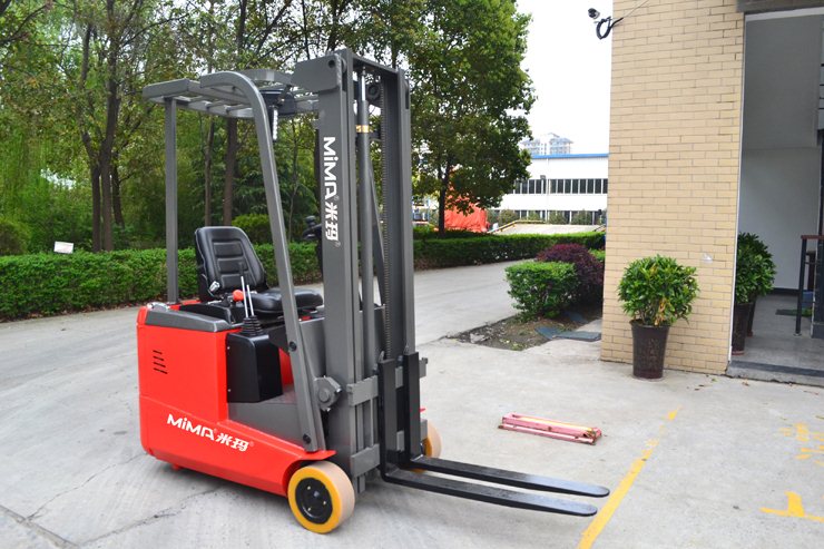 湖南榮洲機(jī)械設(shè)備有限公司,移動(dòng)式升降平臺(tái)價(jià)格,湖南升降貨梯,塑料托盤批發(fā),固定式升降平臺(tái),曲臂式升降平臺(tái),汽車尾板,全電動(dòng)叉車 湖南榮洲機(jī)械設(shè)備有限公司,移動(dòng)式升降平臺(tái)價(jià)格,湖南升降貨梯,塑料托盤批發(fā),固定式升降平臺(tái),曲臂式升降平臺(tái),汽車尾板,全電動(dòng)叉車